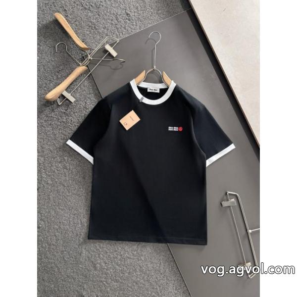 MIUMIU日本未発売 着心地良く 人気アイテムが勢ぞろい半袖Tシャツ偽物 ブランド