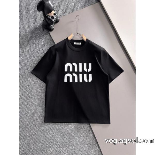 精巧な逸品 最前線新作 春ファションのトレンドMIUMIU偽 ブランド半袖Tシャツ