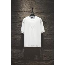 プラダブランド コピー 安心全国無料正規品 上品さ漂う 数量限定HOT半袖Tシャツ