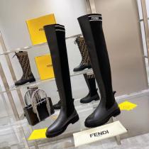 コピー ブランド 通販ブーツ2026春夏新作 注目作品 定番のモデルFENDI..