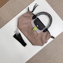 バッグ細身効果抜群！：只限用于女人的衣服 送料無料限定価格 世界で誰もが憧れるブランドブランド アクセサリー 激安スーパーコピー..