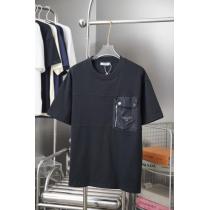 PRADA半袖Tシャツ2026季節限定 夏のコーデにぴったり ～希少   ブランド コピー