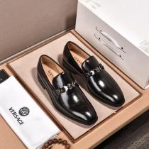 人気セール260%新品 人気新品*超特価 大人気アイテムブーツブランド 通販店ヴェルサーチ..