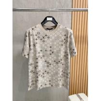 大人気ブランド 今季流行り お目立ち度の高い新品半袖Tシャツブランド スニーカー 激安LOUIS VUITTON