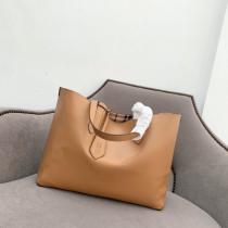BURBERRYブランド コピー 通販&nbsp;&nbsp;&nbsp;&nbsp;バッグ新作夏の優秀アイテム 華やかな印象に ストリート系.