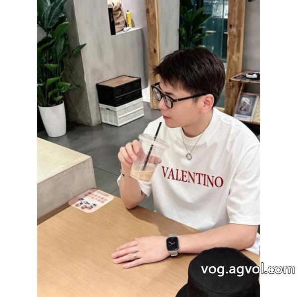 &nbsp;半袖Tブランド 品 コピーヴァレンティノ早い者勝ち!  大人気！送料込 人気の高い.