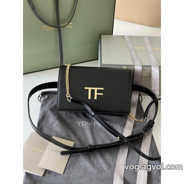コピー 品 ブランドTOM FORD&nbsp;&nbsp;&nbsp;&nbsp;高級感のある 26ＡＷ美品 人気モデル愛用..