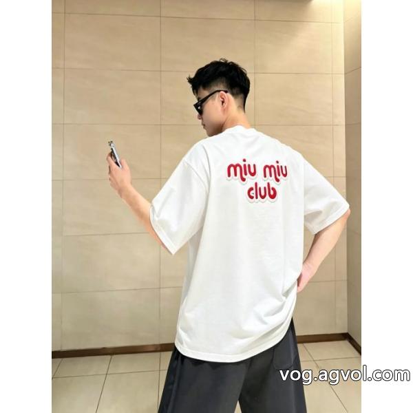 ブランド 激安魅力を持つ 国内発セール完売間近 リッチな印象にMIUMIU半袖Tシャツ