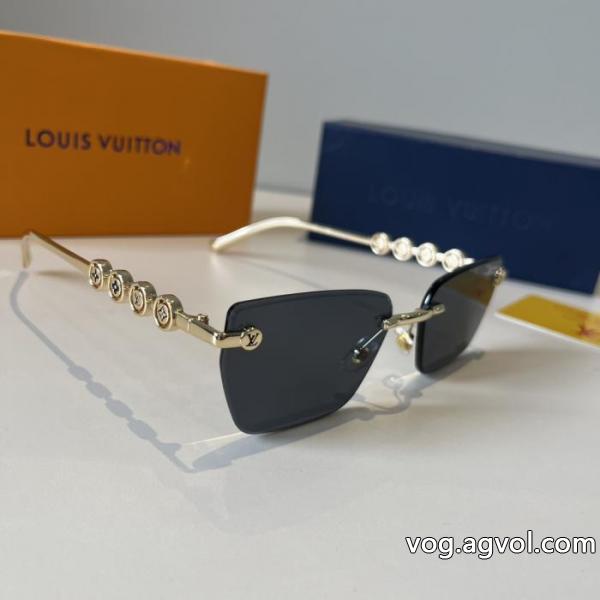 華やかさ満点 海外大人気アイテム 自分らしいスタイリングLOUIS VUITTONブランド コピーサングラス..