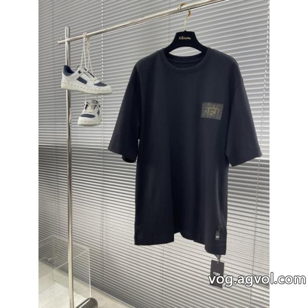 FENDI使い勝手のいい 高級感ある 独特な半袖Tシャツブランド コピー 販売 店