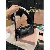 スーパー コピー海外セレブ愛用 普段使いに最適の大人スタイル 海外セレブ愛用&nbsp;&nbsp;&nbsp;&nbsp;MIUMIU..