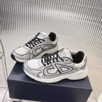 Stone Islandスニーカー 2026ブランドスーパーコピー重宝するアイテム 春夏トレンド 毎年爆発的人気..