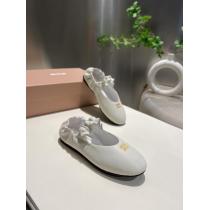 人気話題 セレブ風  圧倒的人気新着スニーカースーパー ブランド コピーMIUMIU.