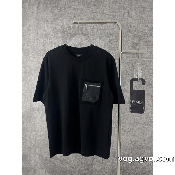 唯一無二の存在 日本即完売予想 お気に入りの上品スーパー コピー 通販FENDI半袖Tシャツ