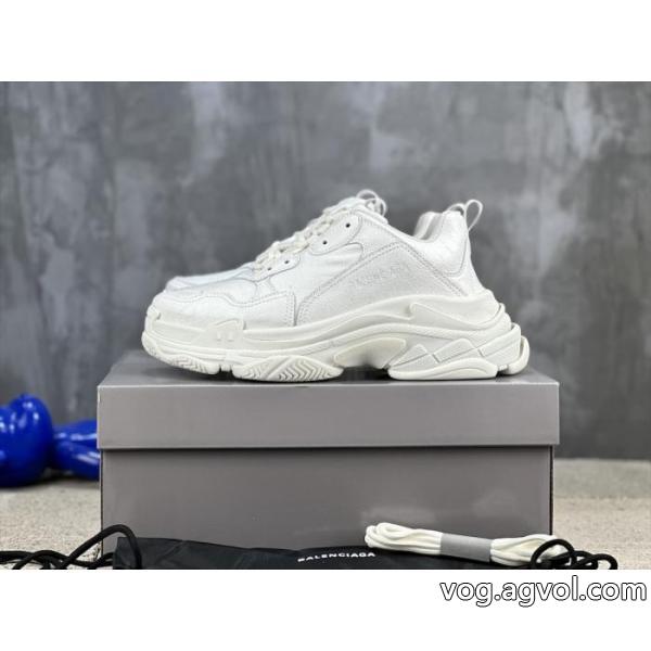 balenciagaスニーカーブランド コピー 激安清潔感溢れる 夏春物先行発売  最新ルック.