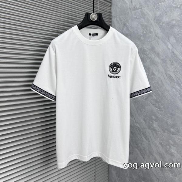 新色登場 注目新ブランド 上品上質ブランド コピー ショップ半袖TシャツVERSACE