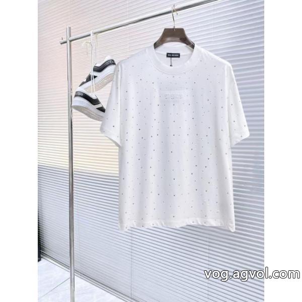 半袖Tシャツbalenciaga 2026ブランドスーパーコピー値下げ 最安値新作 超激得品質保証