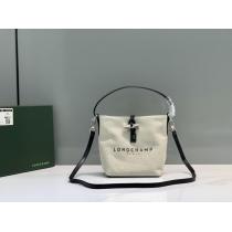 バッグ超人気デザイン 人気商品登場 魅力をプラスGCブランド レプリカ..