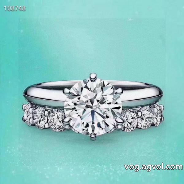 偽物 通販 アクセサリー着心地もなめらかで快適 長く愛用できる 国内完売色Tiffany&Co..