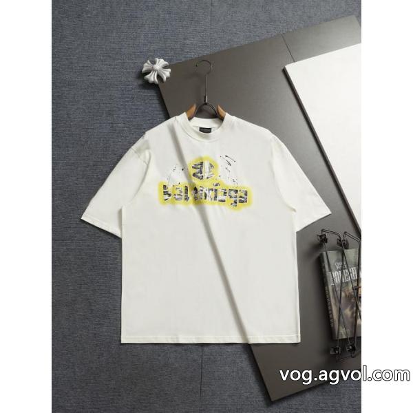 リラックススタイルが実現 着回し力が抜群 目を惹くアイテムTシャツバレンシアガコピー 商品 通販.