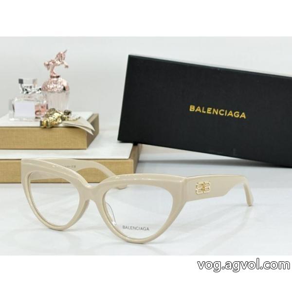 ブランド コピーbalenciaga軽快に着こなせる コスパ最高のプライス 今季トレンド&nbsp;アクセサリー.