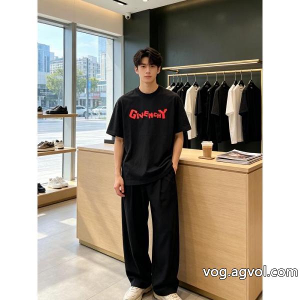 ブラッシュアップして華やかに 通気性が良い 定番人気商品激安 通販 専門店TシャツGIVENCHY.