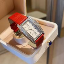 北欧ブランド 通勤にもOK 存在感のある腕時計ブランド スニーカー 激安PIAGET..