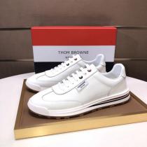 ブランド コピースニーカー2026流行り 2026にお世話になる定番 2026新作新品THOM BROWNE.