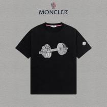 MONCLER半袖Tシャツ早い者勝ち 肌触りが良い 夏大人気のアイテムブランド コピー バック
