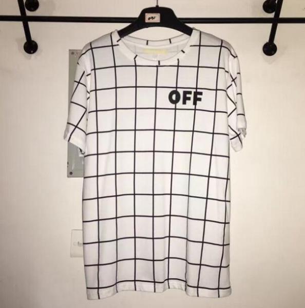 一味が違う Off-White オフホワイトスーパーコピー　魅力的な価格　半袖 Tシャツ.