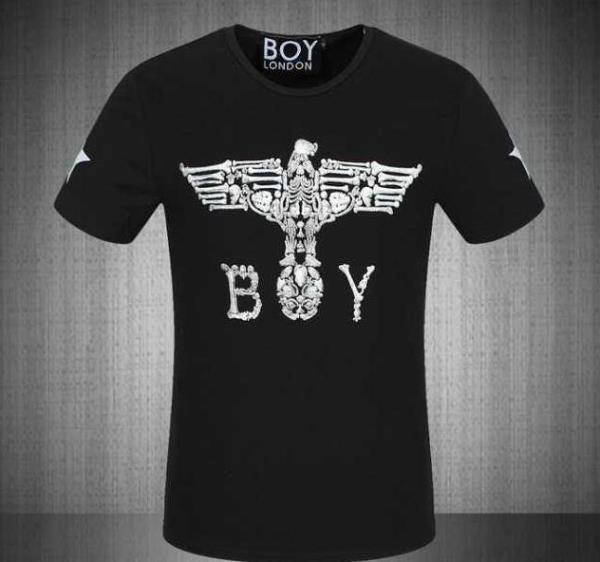 存在感を発揮するBOY LONDON ボーイロンドン　使い勝手の良い半袖Tシャツ.