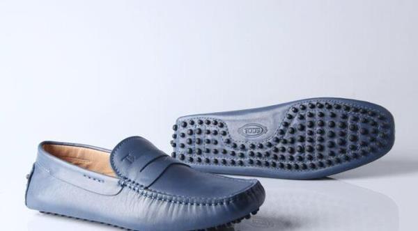 お手頃価格TOD'S　トッズ靴メンズ　清潔感抜群のシューズ