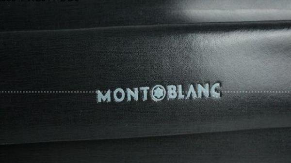 クッション性の高いMONTBLANC モンブラン 偽物 レザークラッチバッグ