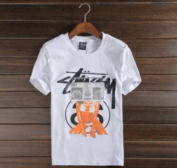 注目を集めるステューシーSTUSSY  大胆なロゴがカッコイイメンズTシャツ29276223