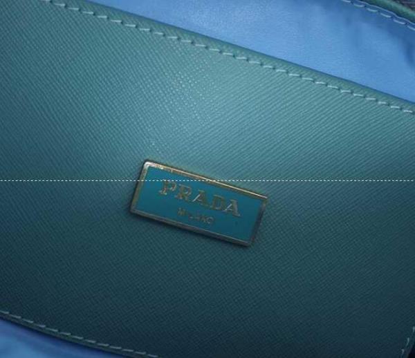 タイミングセールプラダPRADAバッグ通販 レディース　大人のおしゃれな人気バッグ　グリーン