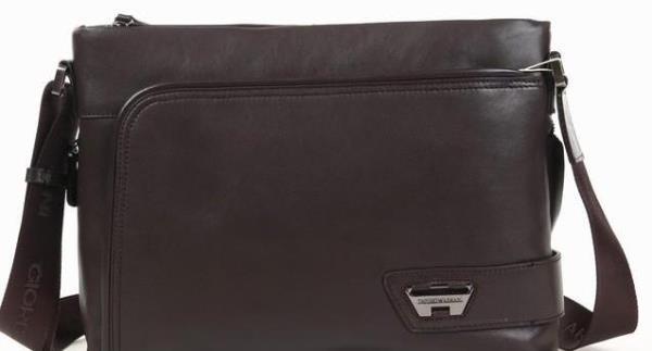 最新トレンドARMANI アルマーニ　バッグ通販 人気　限定販売中バッグ