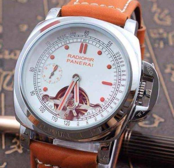 数量限定　オフィチーネ パネライ OFFICINE PANERAI　  珍しい地金質感の3針クロノグラフ 機械式（自動巻き）腕時計メンズ 人気