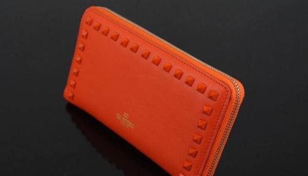 魅力な VALENTINO ヴァレンティノ財布 レディース  使い勝手に優れたレディース長財布