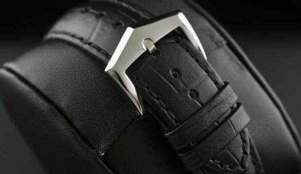 防水を誇るPATEK PHILIPPE パテックフィリップ 愛用できる自動巻き腕時計