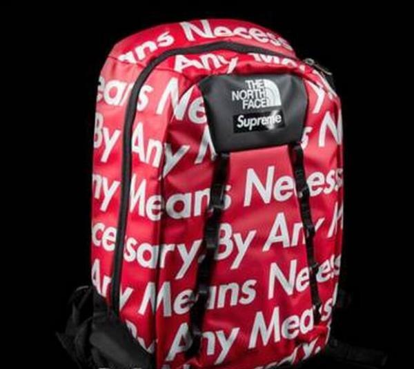 お買い得　Supreme  シュプリーム ベースキャンプクリンプ　定番のスタイル　バックパック.