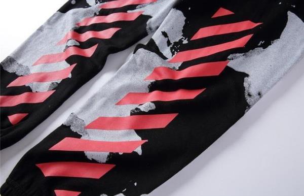 キレイめな印象に　OFF-WHITE  新作 オフホワイト  魅了するジーンズメンズファッション