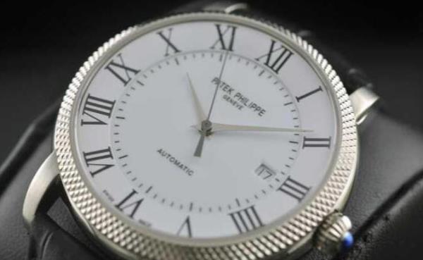防水を誇るPATEK PHILIPPE パテックフィリップ 愛用できる自動巻き腕時計