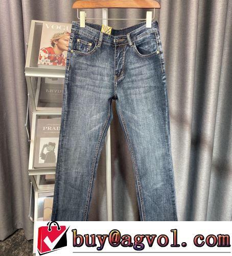 デニムパンツ バーバリースーパーコピー 2022春夏 程よい色落ち感 上品に着こなせ 本格なデニム地