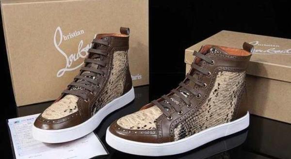 高品質　Christian Louboutinクリスチャンルブタン　安定感に溢れるスニーカー 2色可選.