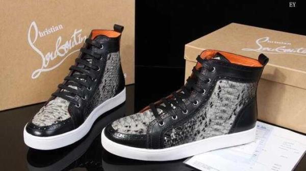 高品質　Christian Louboutinクリスチャンルブタン　安定感に溢れるスニーカー 2色可選.