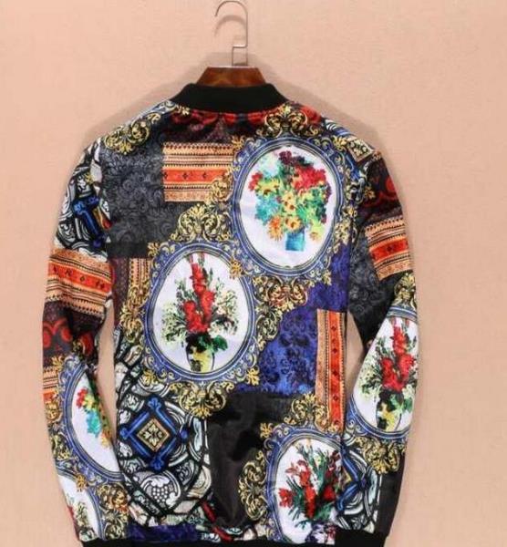 大活躍　CHROME HEARTS クロムハーツ 　相性がよい気品が漂うジャケット.