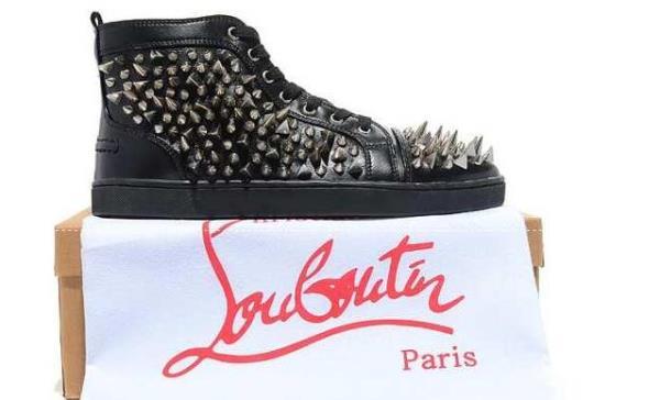 ファッション性に溢れるChristian Louboutinクリスチャンルブタン　高品質と大評価を持ちスニーカー 靴.