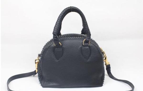 プレゼントに　Christian Louboutinルブタン スーパーコピー　機能性や耐久性に優れているレディース手持ち&ショルダー掛けるバッグ.