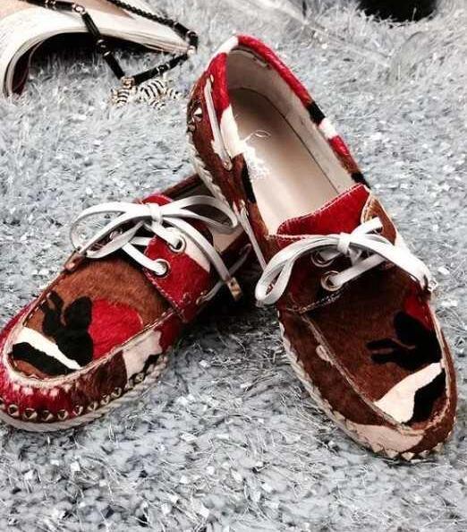 格安　Christian Louboutinクリスチャンルブタン 　安定性に溢れるランニングシューズ . 