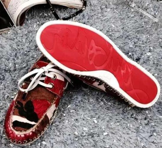 格安　Christian Louboutinクリスチャンルブタン 　安定性に溢れるランニングシューズ . 